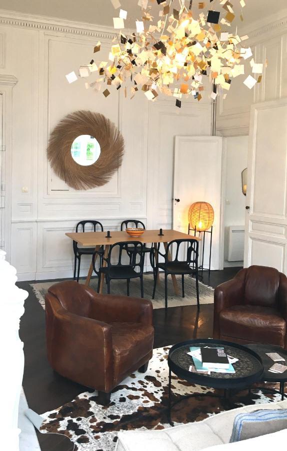 Chic Appartement In Bordeaux Golden Triangle Buitenkant foto